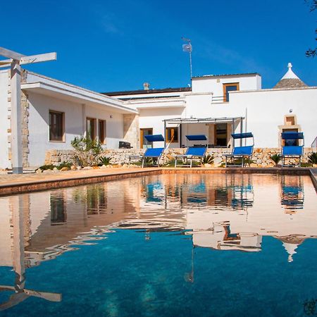 Villa With Trullo And Pool, Alberobello Exterior foto
