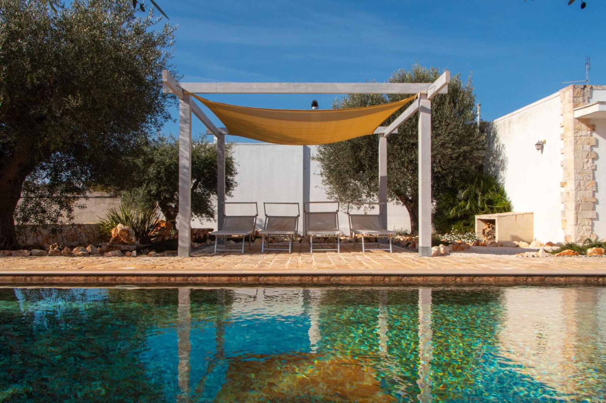 Villa With Trullo And Pool, Alberobello Exterior foto