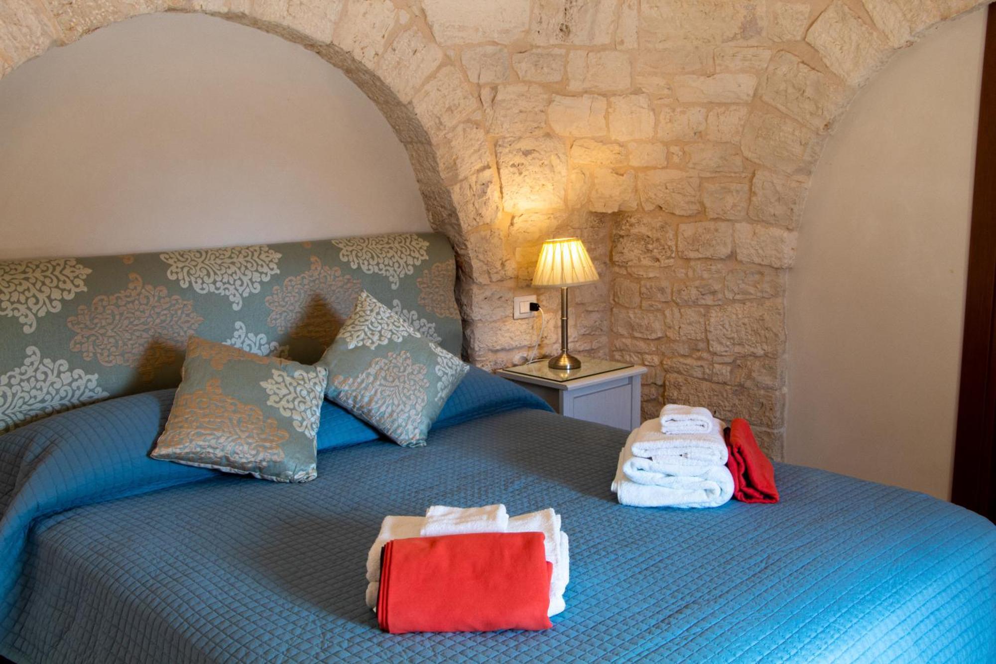 Villa With Trullo And Pool, Alberobello Exterior foto